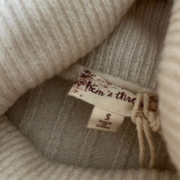 Hem & Thread Sweater - Picture 3 of 10